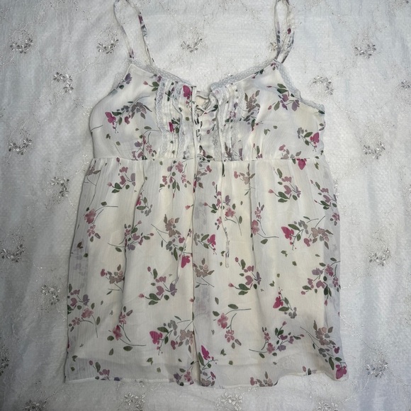 Vintage Y2K Candie’s White Floral Tank Top – Size Large (Best for Smaller Bust) - Picture 2 of 4